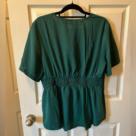 SHEIN 1X Curve Dark Green Blouse w/Elastic Waist NWOT - Picture 5 of 5